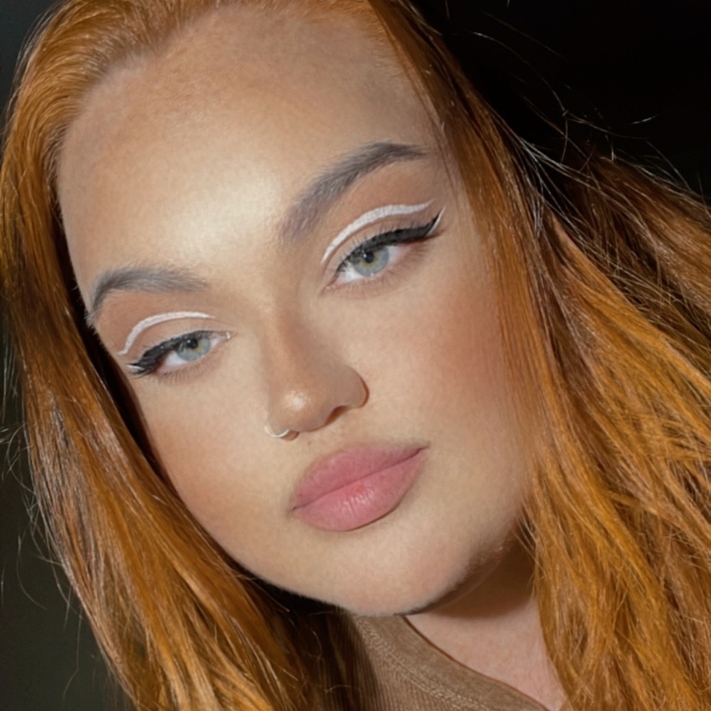 Meet your Posher, Brittney